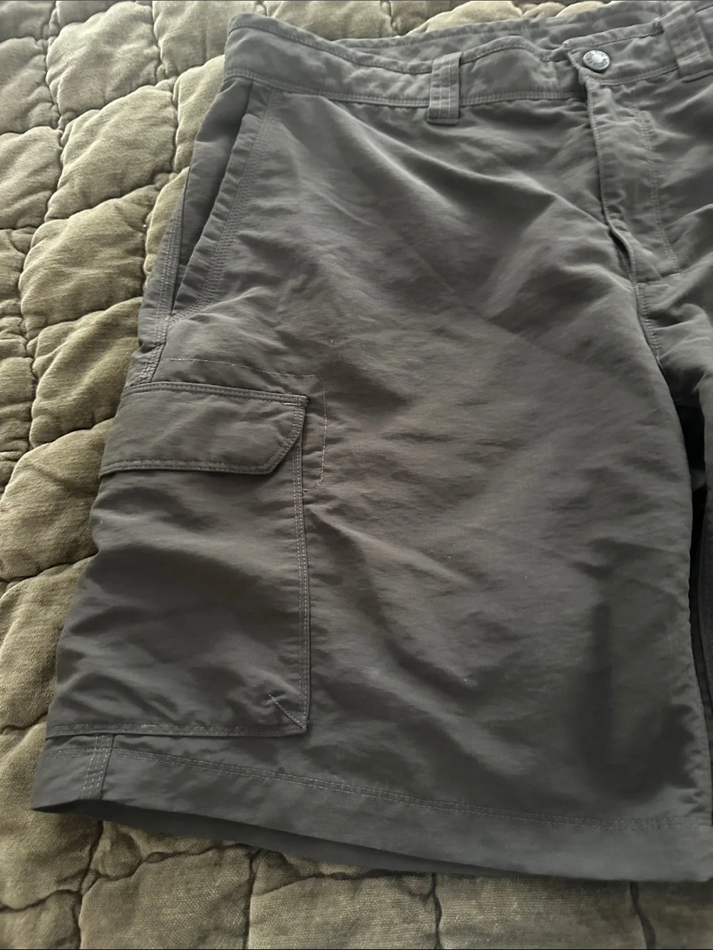The North Face Men's Cargo Shorts — Dark Gray size 38; 9 1/2 inseam